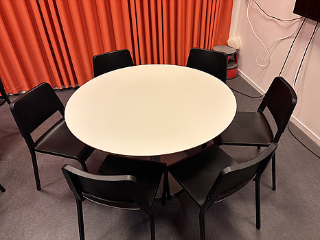 Matbord inkl. 6 st. stolar ikea