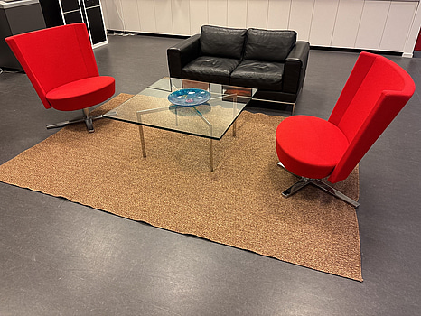 Soffgrupp inkl. glasbord och matta