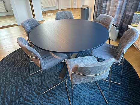 Matbord inkl. 6 st stolar Johanson Design samt matta