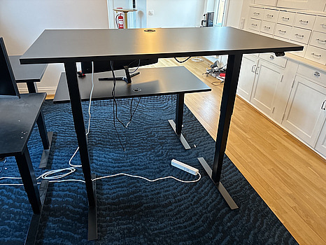 Höj- och sänkbart skrivbord Edsbyn, elektriskt