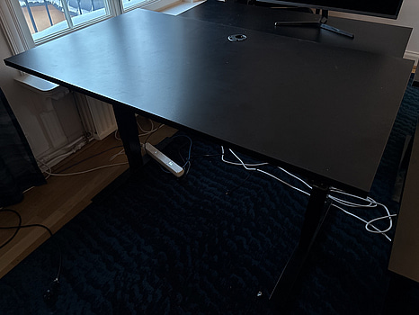 Höj- och sänkbart skrivbord Edsbyn, elektriskt