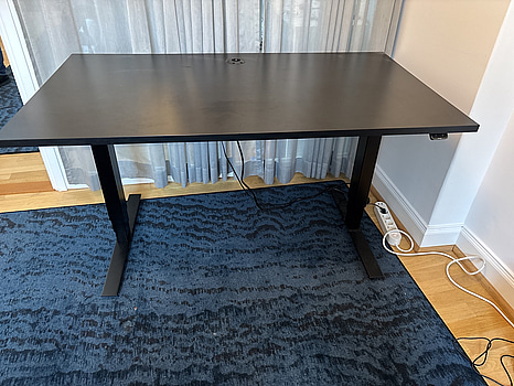 Höj- och sänkbart skrivbord Edsbyn, elektriskt