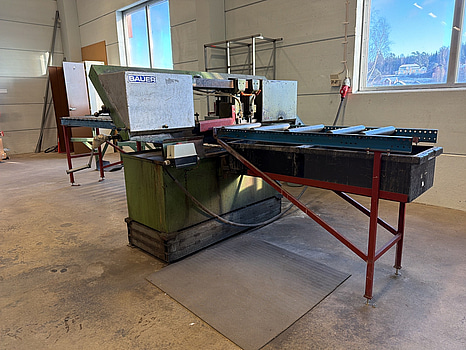 Metallbandsåg med rullbanor