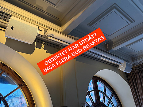 Projektionsskärm Euroscreen samt 2 st högtalare Sirius