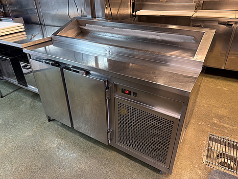 Rostfri kylbänk, 140 x 70 cm med kylränna 127 x 30 cm