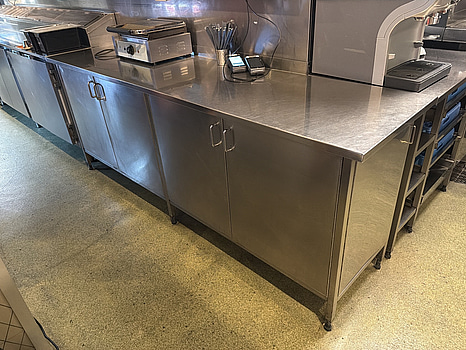 Arbetsbänk rostfri, 240 x 60 cm, med skåp