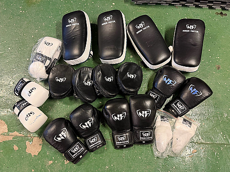Boxningsset #4 - Nordic Fighter, handskar och mittsar