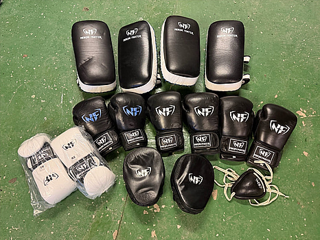 Boxningsset #5 - Nordic Fighter, handskar och mittsar