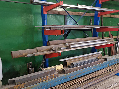 Materialställ inkl. material