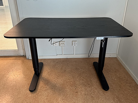 Höj- och sänkbart skrivbord Ikea Bekant