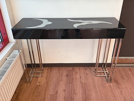 Sidobord med svart skiva, 120 cm