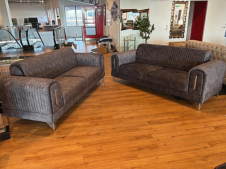 2 st soffor, grå sammet