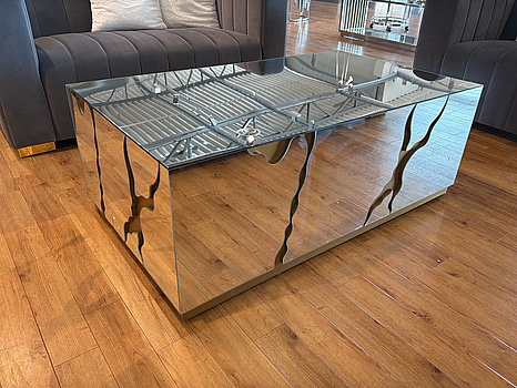 Soffbord i spegelglas