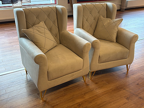 2 st fåtöljer, beige sammet