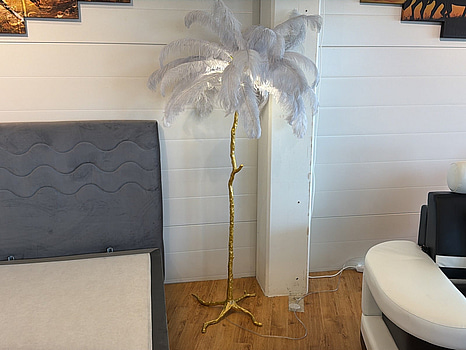 Golvlampa med fjädrar, höjd ca 160 cm