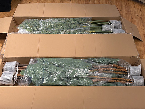 9 st konstväxter, ca 140 cm