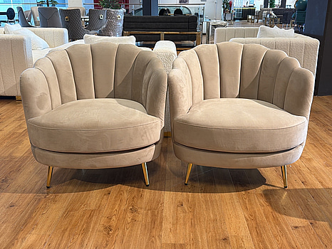 2 st fåtöljer, ljusbrun sammet