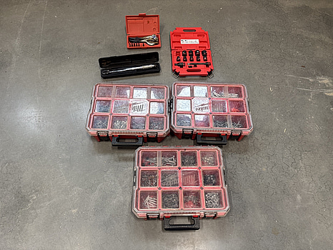 Momentnyckel, krafthylsor, hålstans med mera