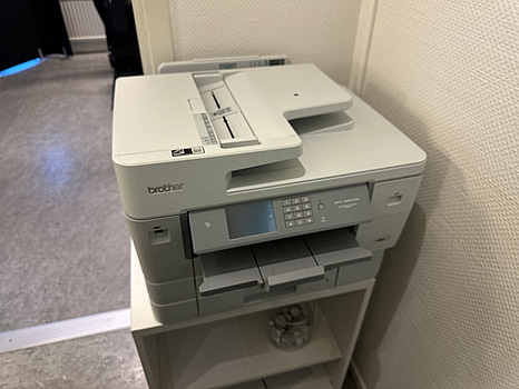 Skrivare Brother MFC-J695DW, WiFi