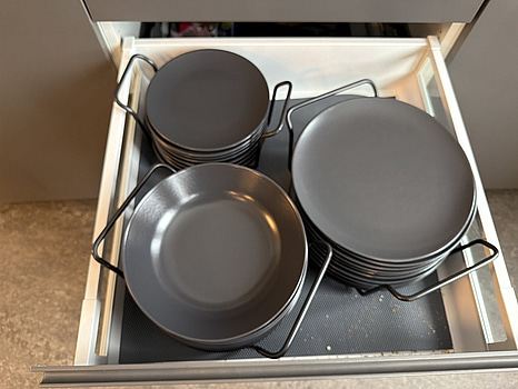 Tallrikar & bestick m.m.