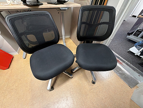2 st kontorsstolar
