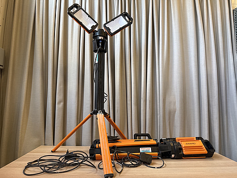 3 st Award arbetsljus med ställbar höjd