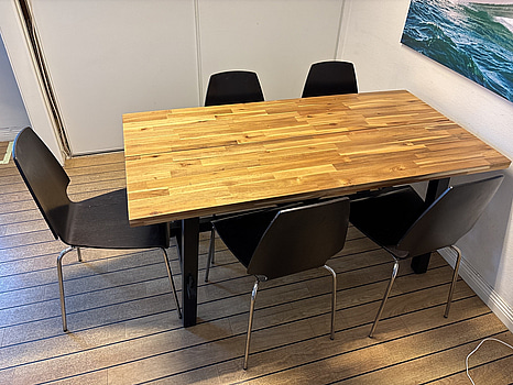 Bord Ikea inkl. 5 st. stolar Ikea