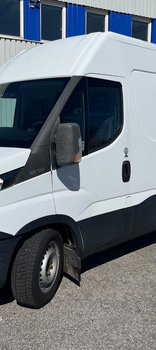 Skåpbil Iveco Daily 35-130 Skåpbil 2.3 JTD Hi-Matic -2015