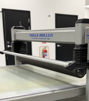 Lamineringsbord Rolls Roller Flatbed Laminator 400, tillverkad 2005