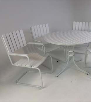 MATGRUPP SUNFUN VARBERG BORD INKL. 4 ST. STAPELSTOLAR VIT