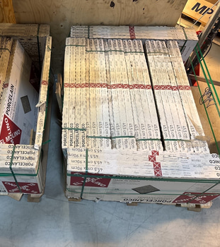 ca 74,57 kvm Kakel El Molino, Bilbao Gris, tono/shade 201, 45,5 x 90 cm