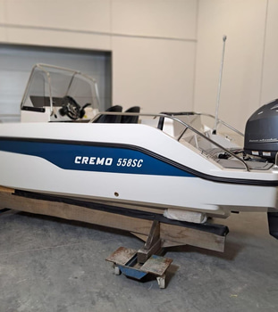 Cremo 558SC 2025 Demobåt med Yamaha