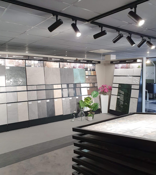 40 st spotlights för skena, 30W med 21 meter skena - Fri frakt