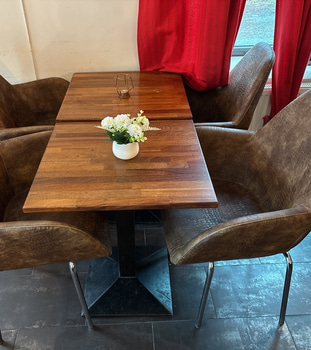 20 st. Stolar och 10 st. Bord