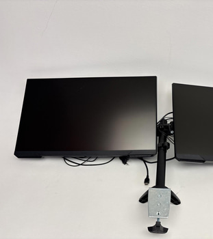 2 st. Datorskärmar Samsung, S27AG304NU