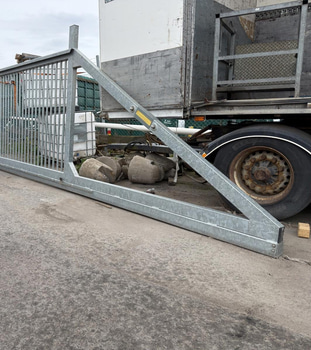 Industrigrind med motor och styrning – 13,7 meter