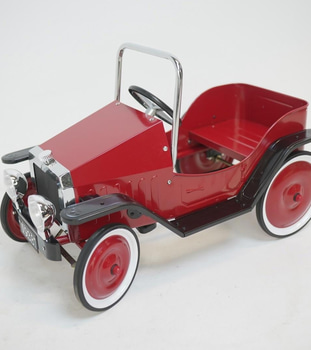 Trampbil Sleipner, Classic Car 1938, röd.