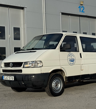 Volkswagen Caravelle 2.5 -2001 | Automat
