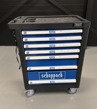 Verktygsvagn med innehåll