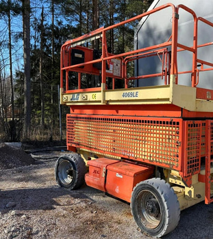 Saxlift | JLG 4069LE | Defekta batterier