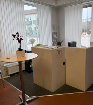 1 st. Reception / Diskmodul i ljus träfinish