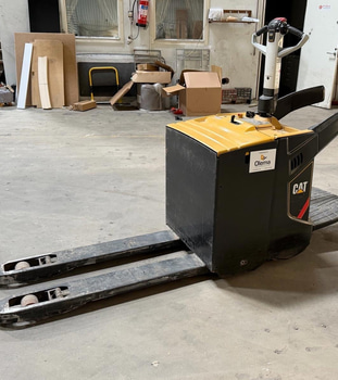 Palltruck CAT NPV20N2, 2 000 kg, batterier från 2025