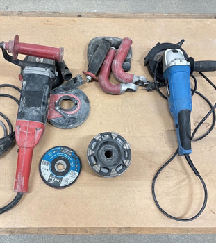 2 st. Betongslipmaskiner inkl. tillbehör