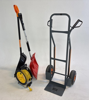 Pirra Hard Head, 2 st. Snöskyfflar och Kabelvinda Stanley 20 m