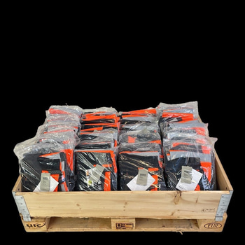 Parti med hantverkarbyxor Björnkläder, olika storlekar