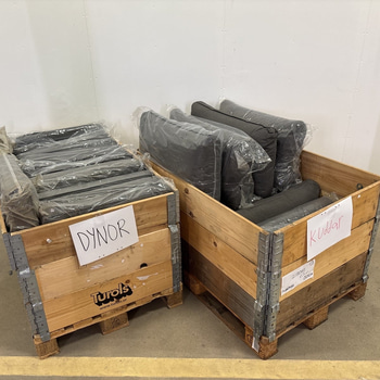 Parti med kuddar och dynor för utemöbler, varierande storlek i grå