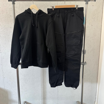 Hoodie, stl. M, Clique, svart. & (NY) Vandrarbyxor, stl. M, Gesto Workwear, svart.