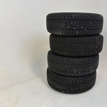 4 st. Däck Goodyear Ultra Grip Ice 2, 205/60R16 96T
