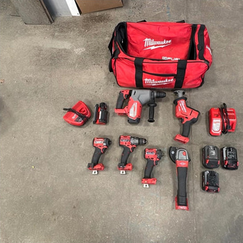 Parti med verktyg Milwaukee M18/M12