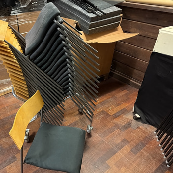 16 st Lammhults Campus-stolar